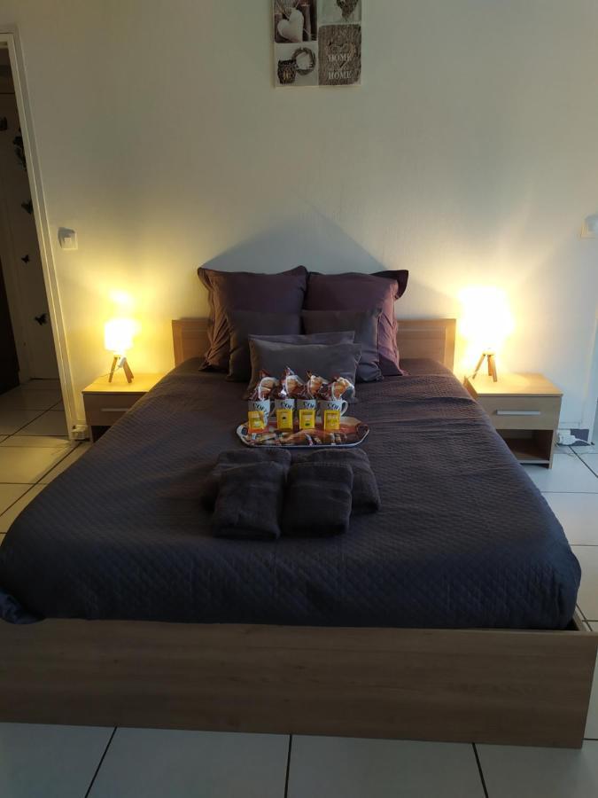 Studio Apartment Санс Екстериор снимка